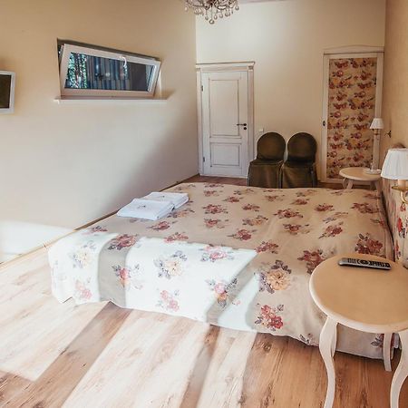 Pusu Takas Hotel Andrioniskis Room photo