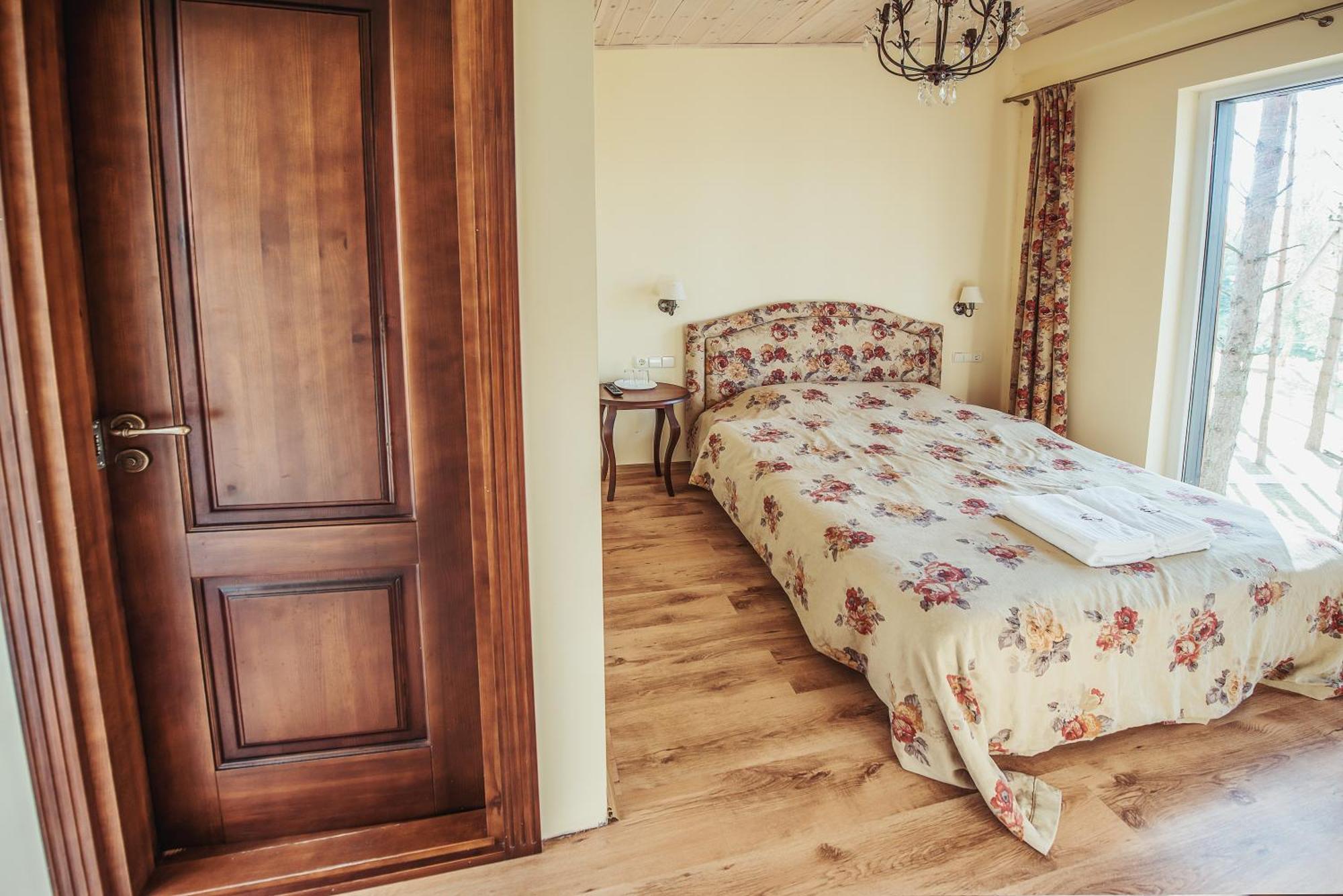 Pusu Takas Hotel Andrioniskis Room photo