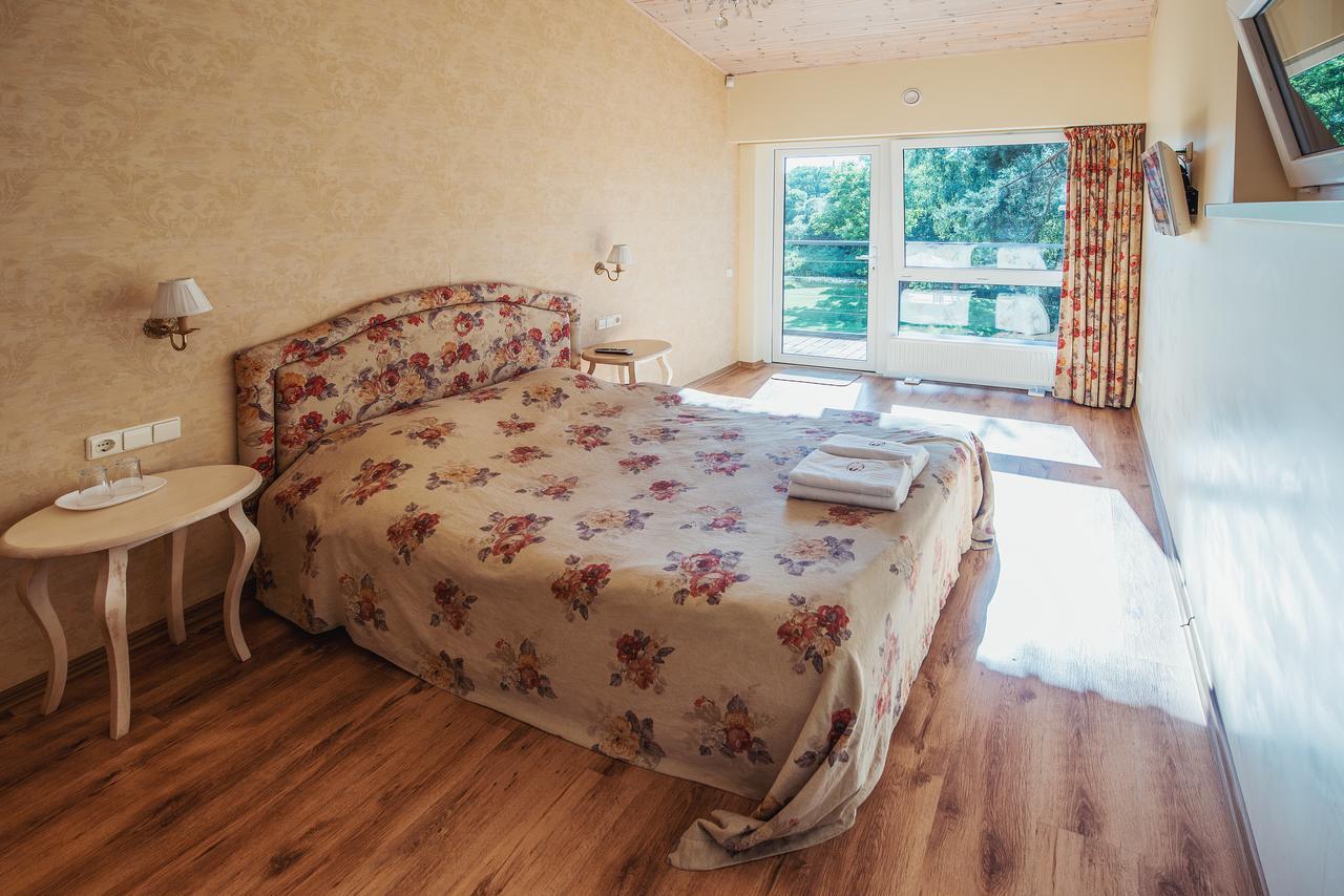 Pusu Takas Hotel Andrioniskis Room photo